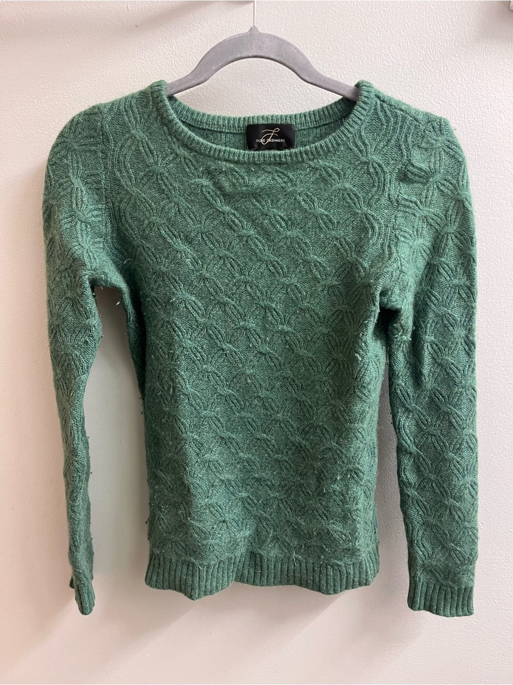Pure Cashmere Textured Crew Neck Sweater in Green